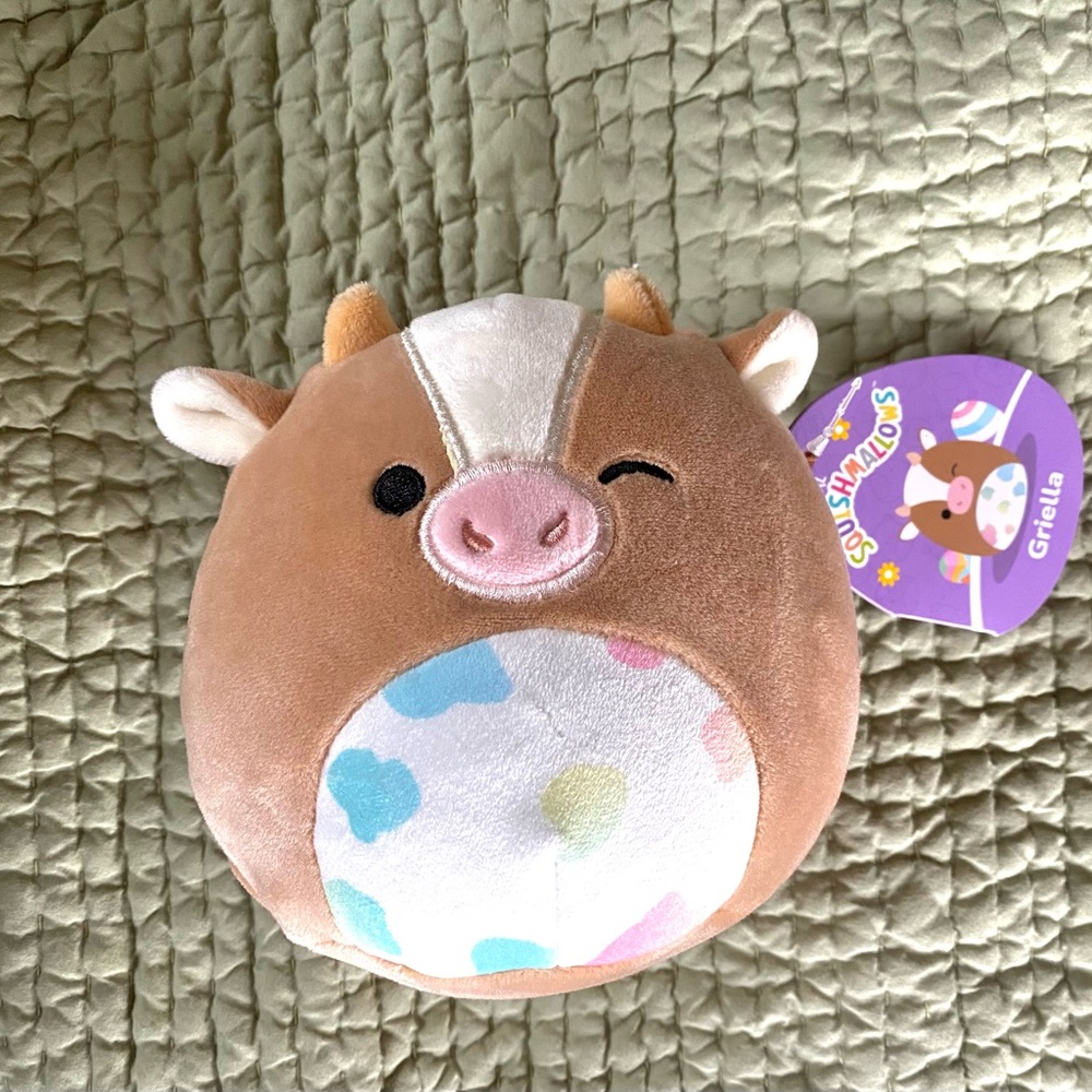 NEW Griella Cow Mini Squishmellow